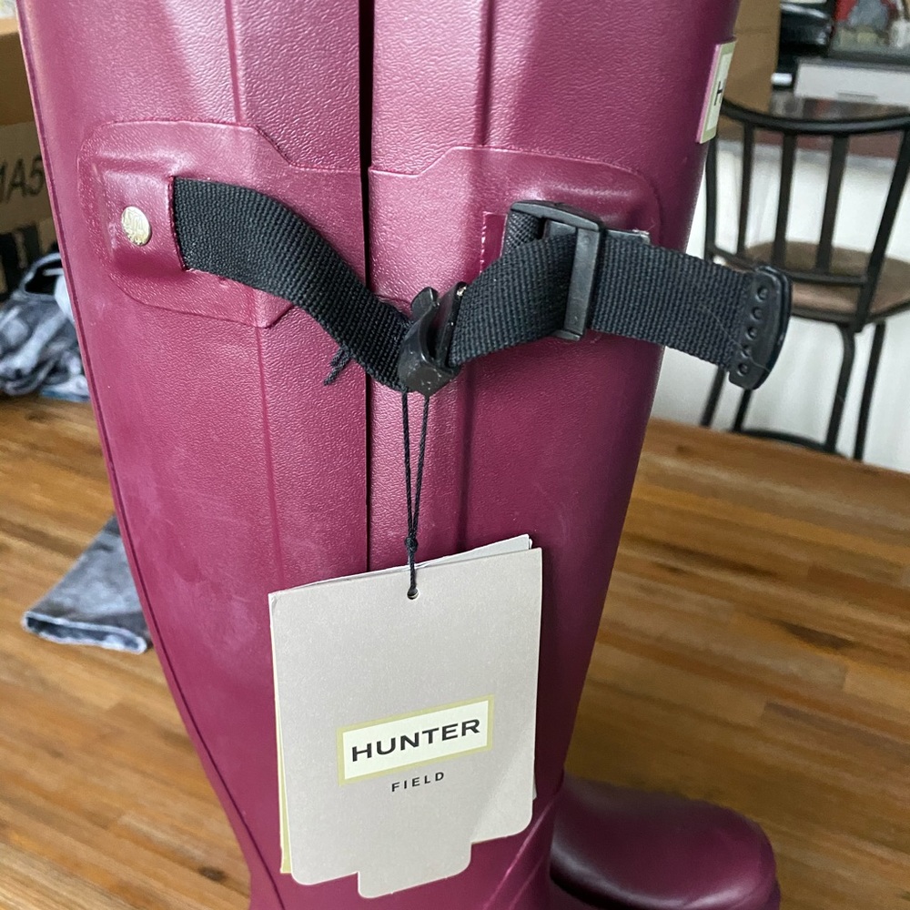 NEW Loganberry Adj Hunter Rain Boots - Size 8